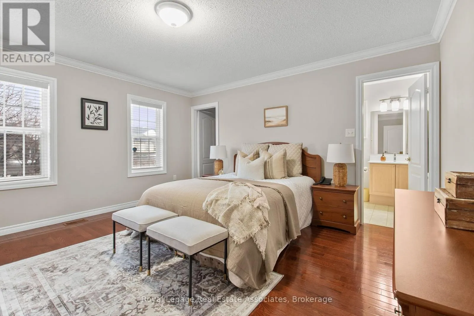 10 WESTACOTT CRESCENT
