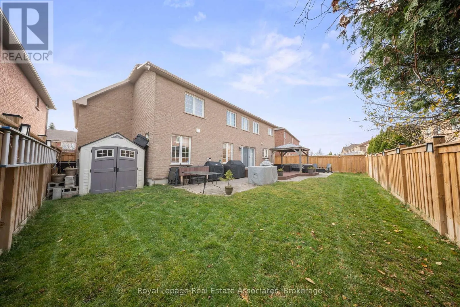 10 WESTACOTT CRESCENT