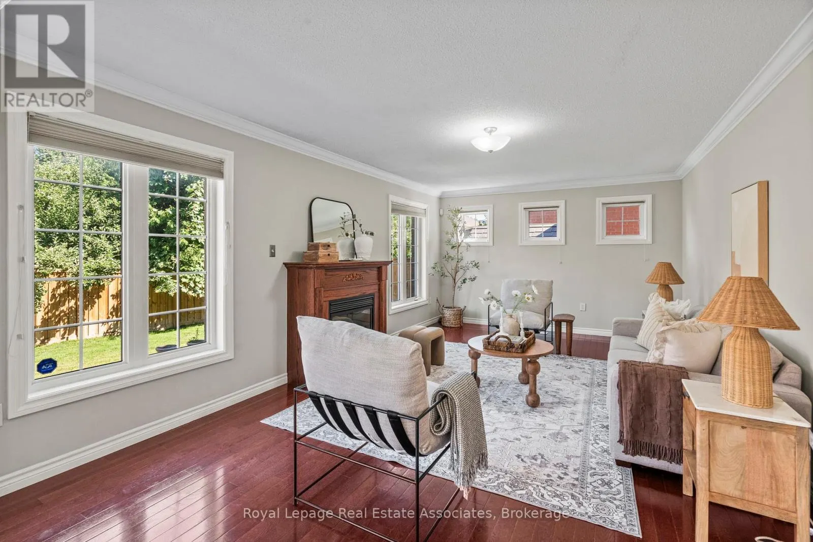 10 WESTACOTT CRESCENT