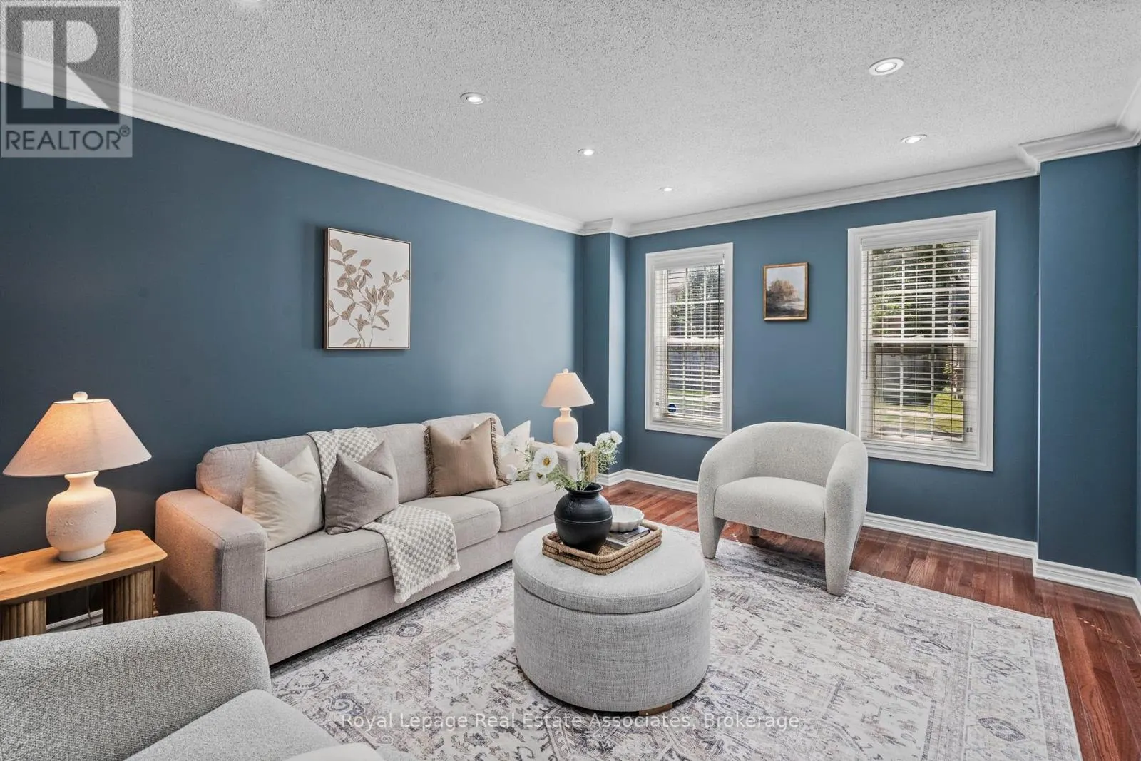 10 WESTACOTT CRESCENT