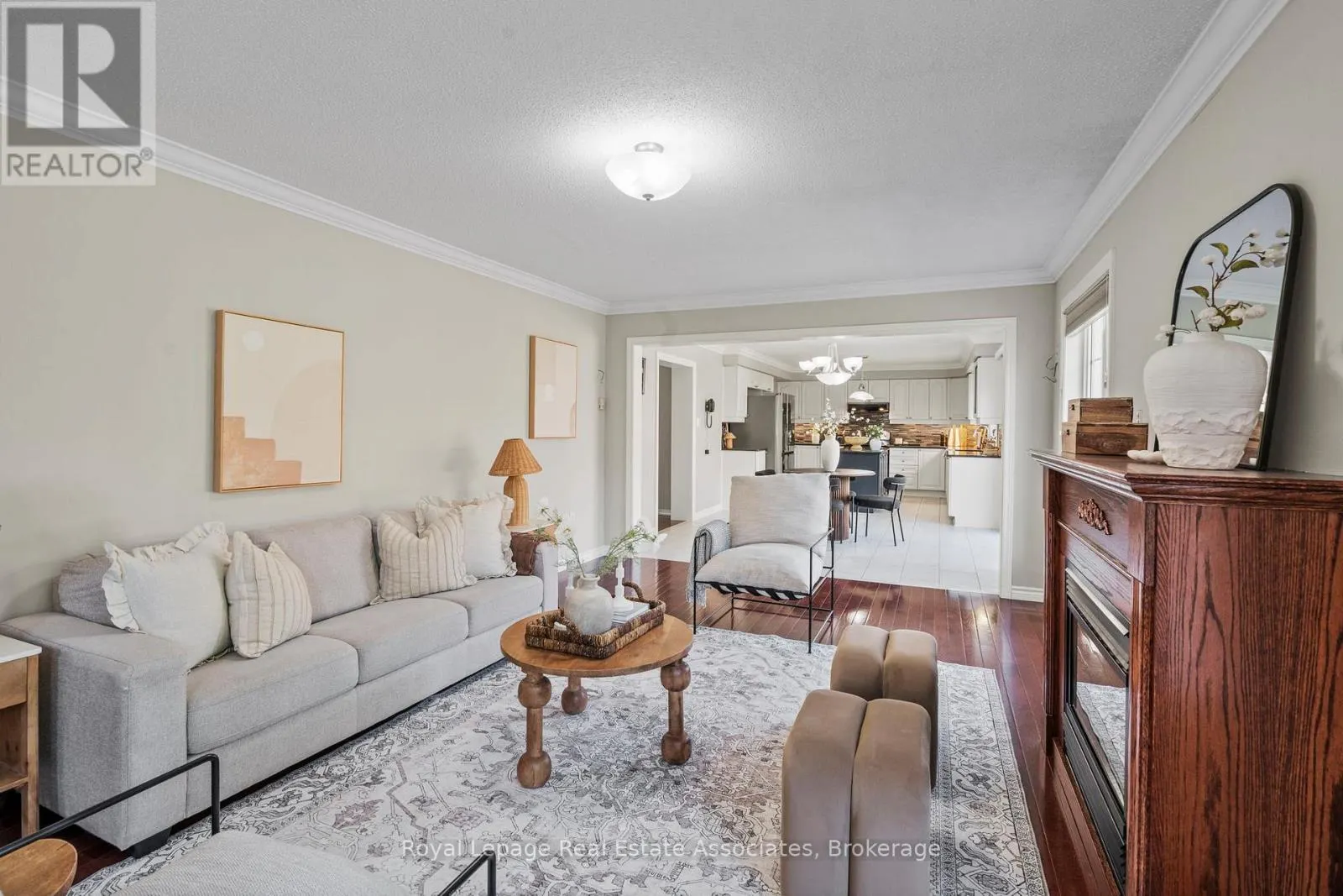 10 WESTACOTT CRESCENT