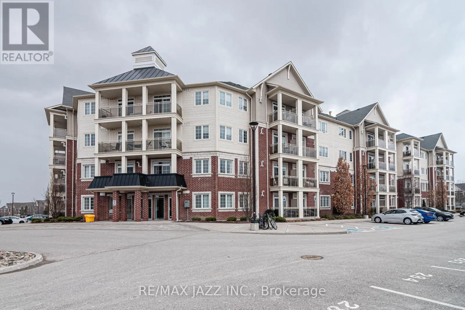 123 - 80 ASPEN SPRINGS DRIVE, #123