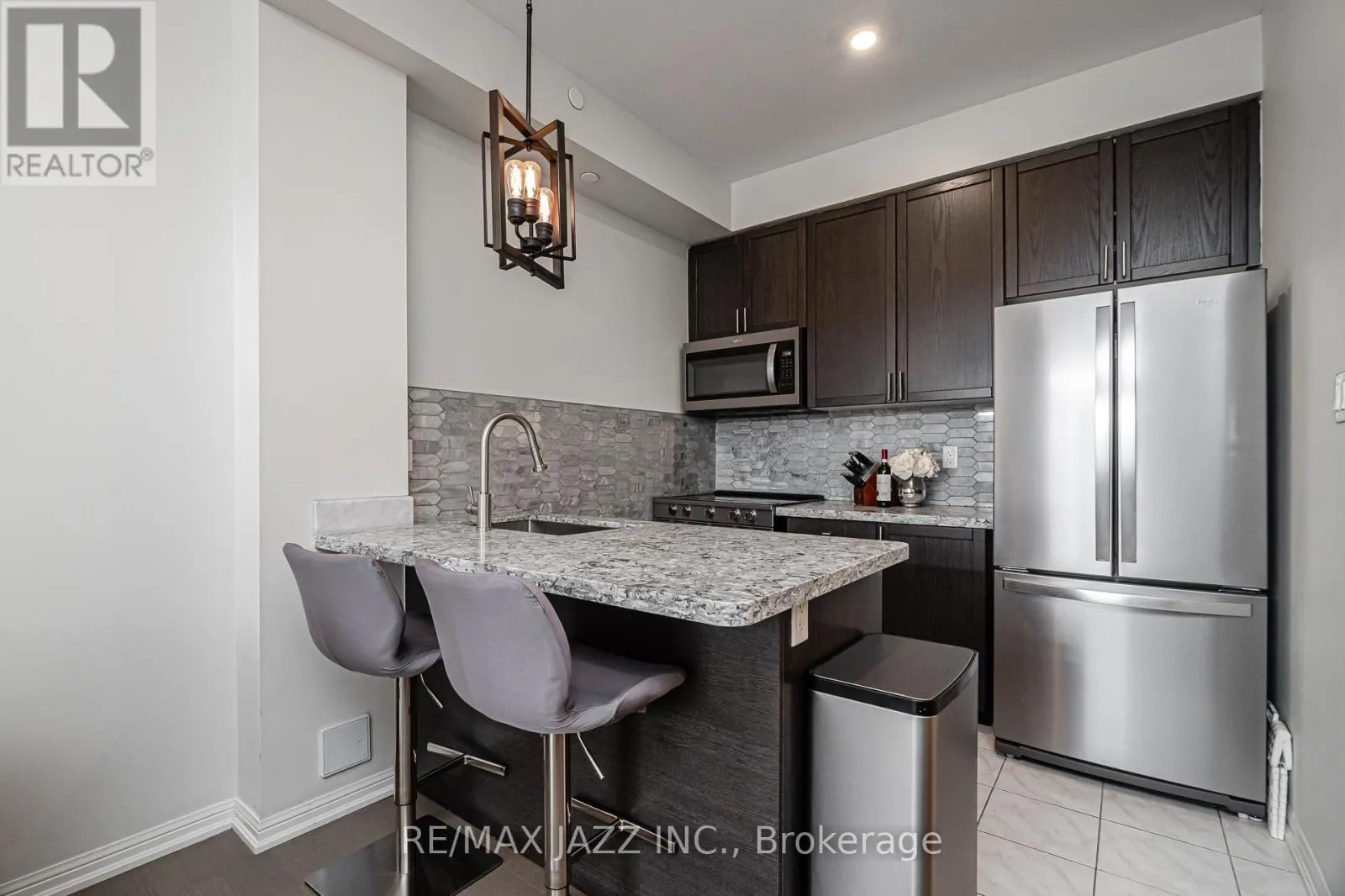 123 - 80 ASPEN SPRINGS DRIVE, #123