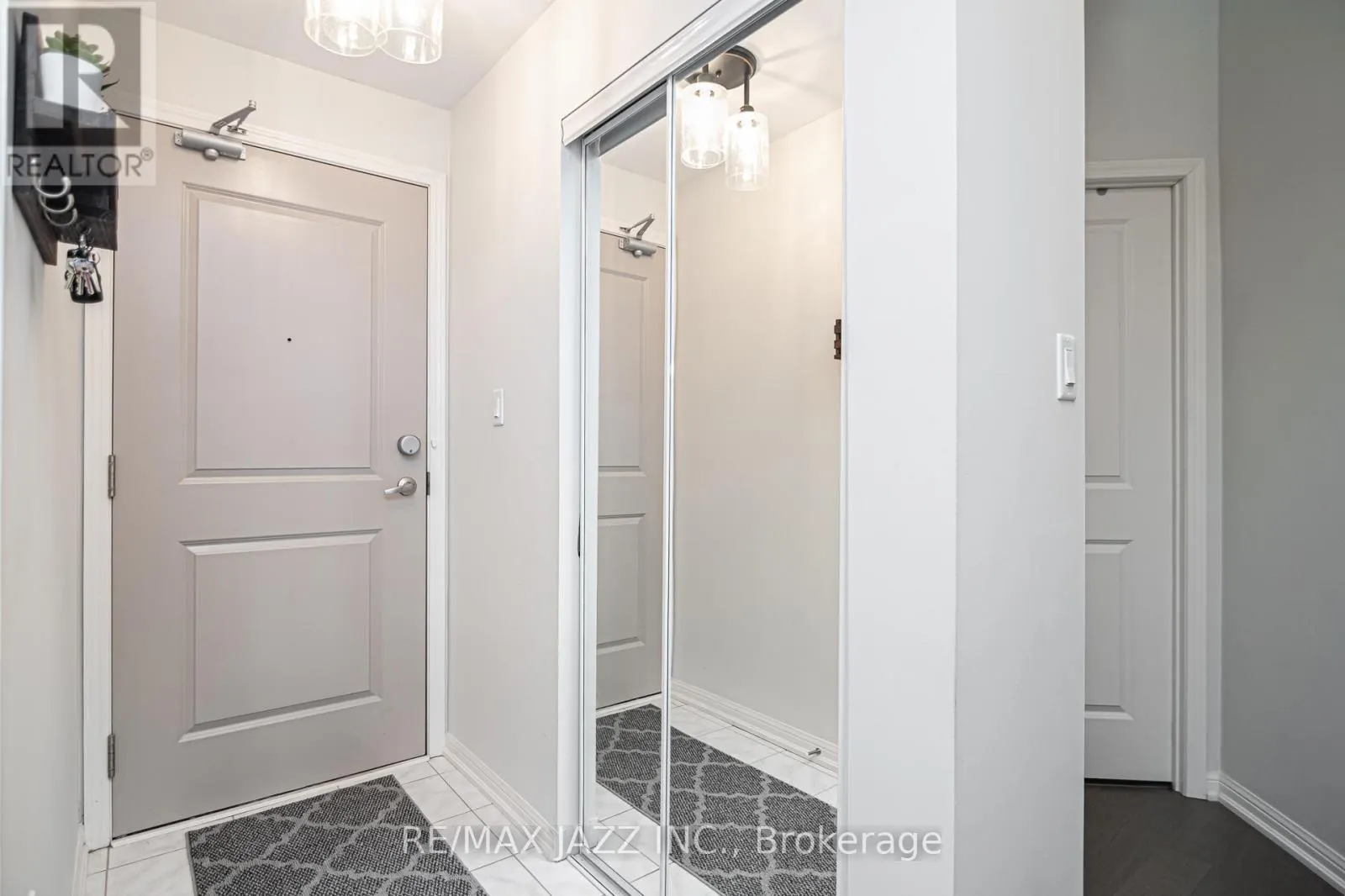 123 - 80 ASPEN SPRINGS DRIVE, #123