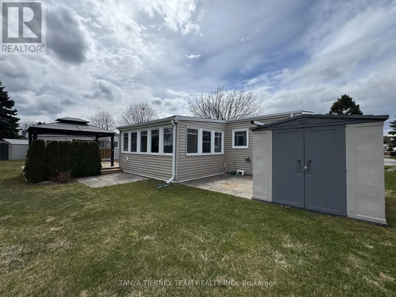 6 THE COVE ROAD