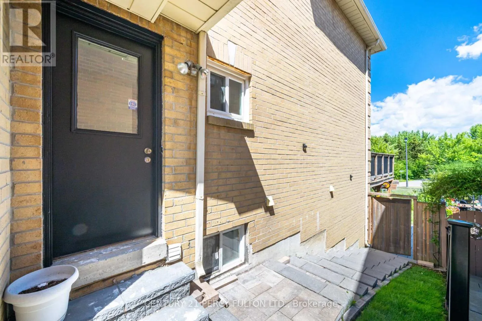 6 BRAY DRIVE