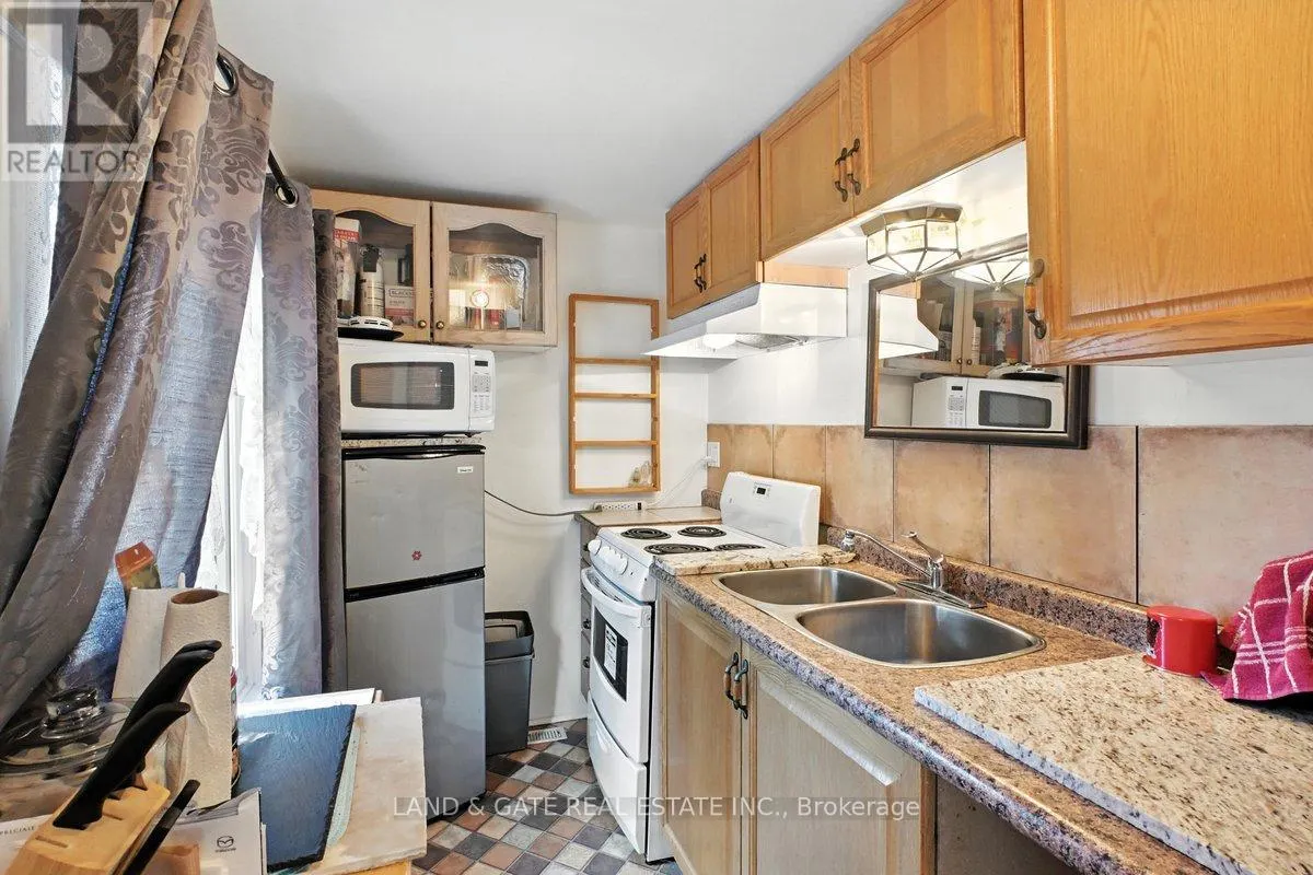 519 KINGSTON ROAD W