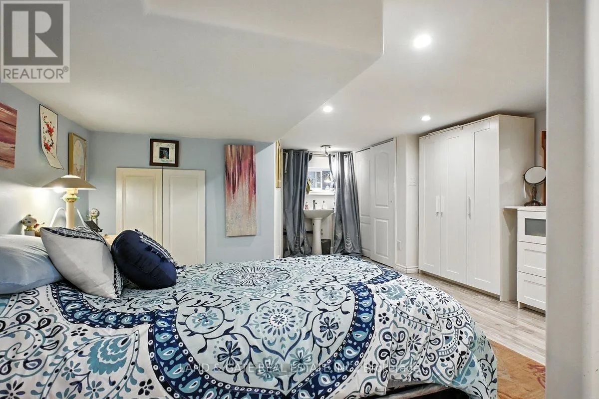 519 KINGSTON ROAD W