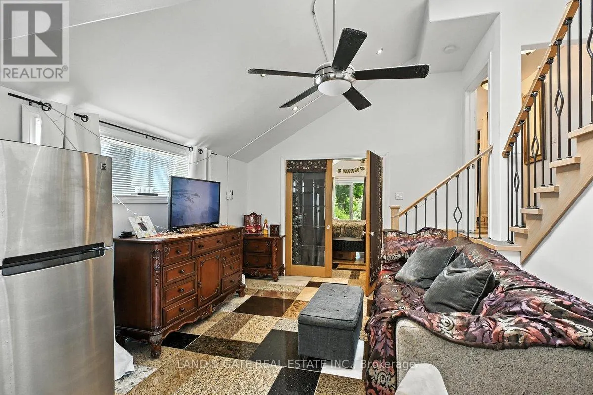 519 KINGSTON ROAD W