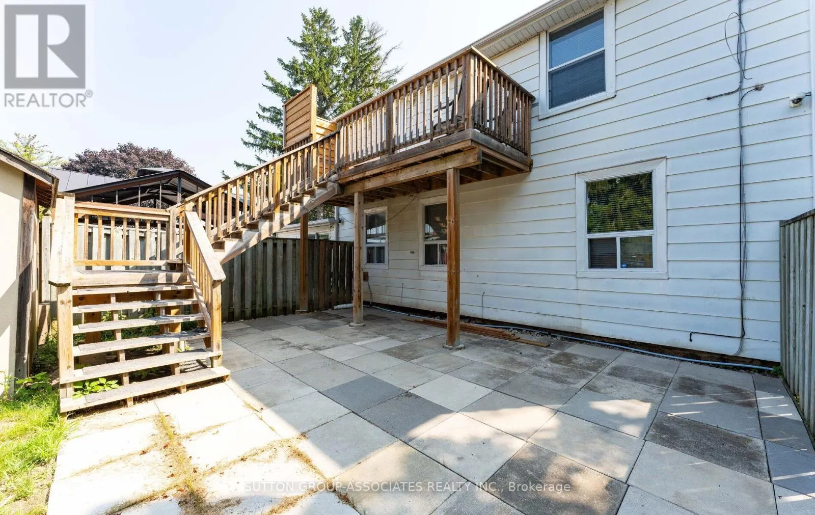 2 - 1610 DUNDAS STREET W