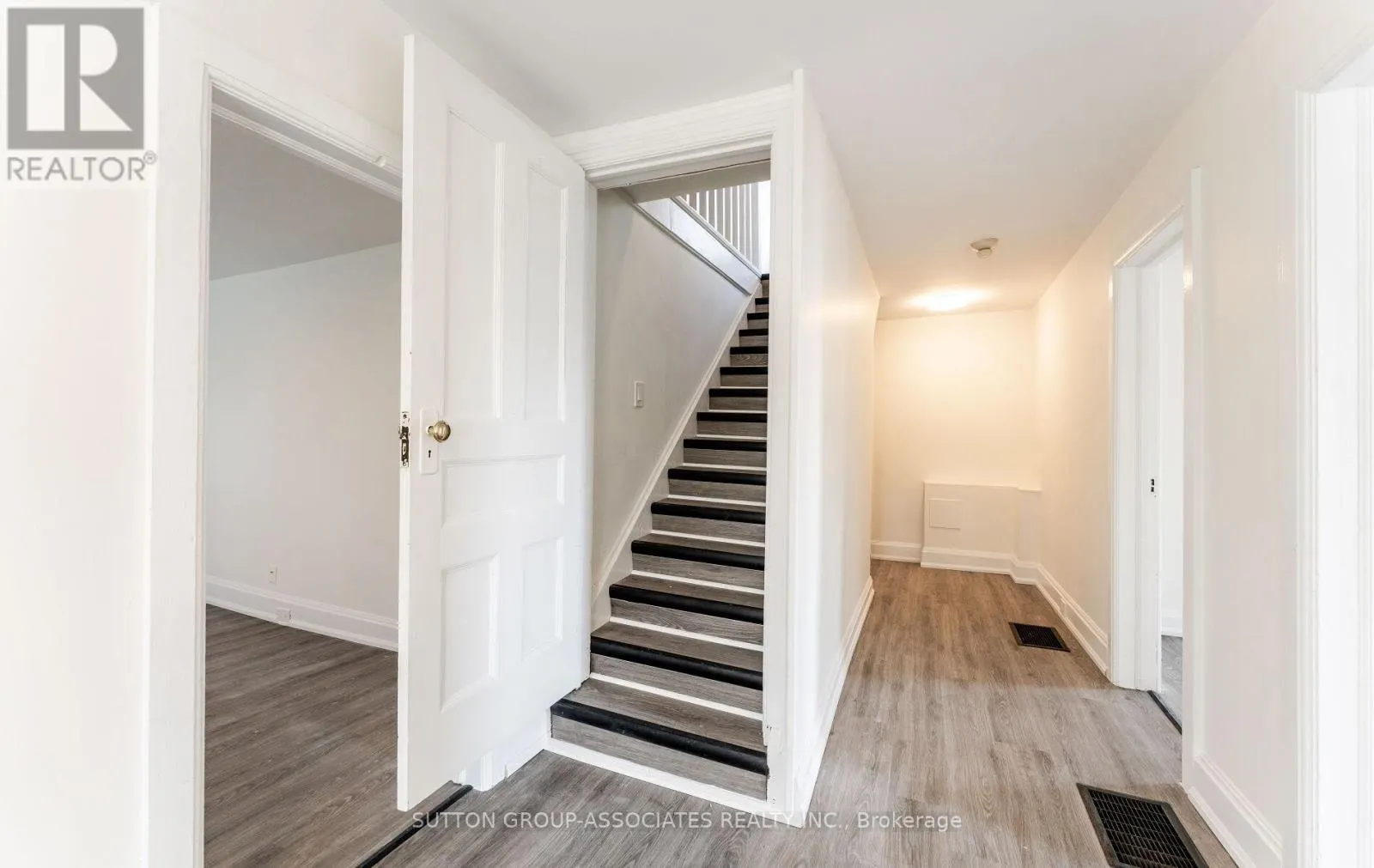 2 - 1610 DUNDAS STREET W