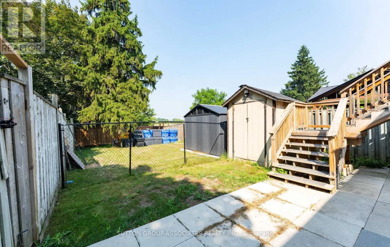 2 - 1610 DUNDAS STREET W