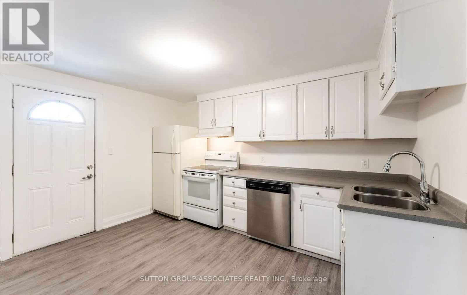 2 - 1610 DUNDAS STREET W