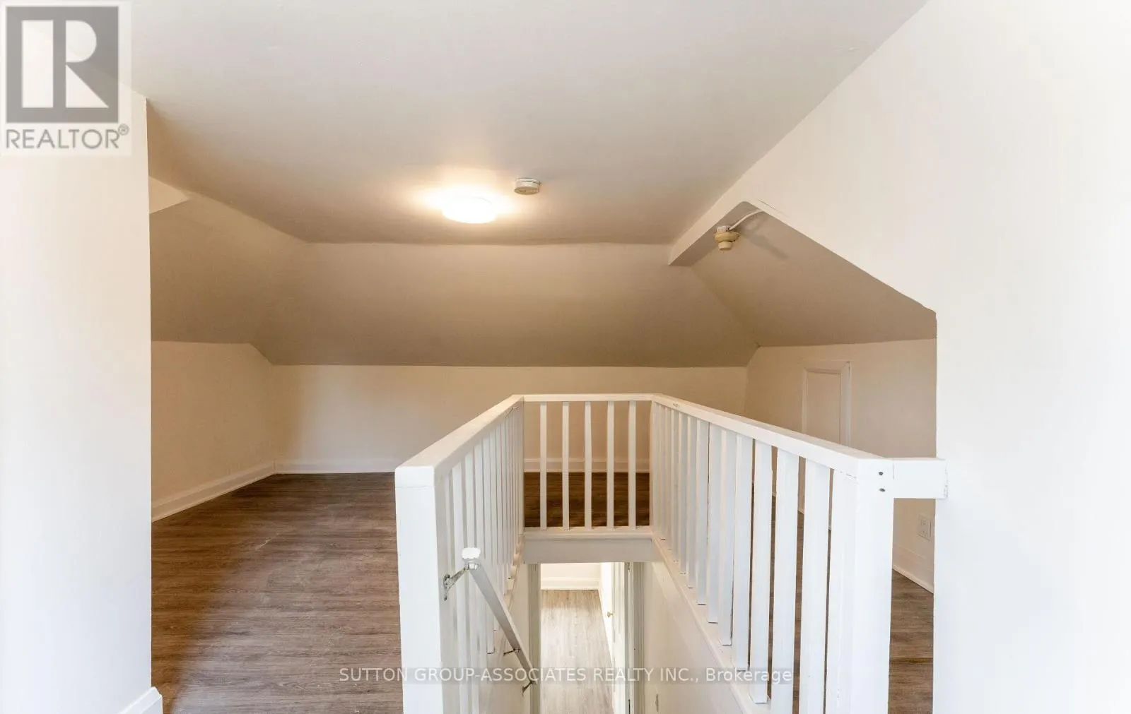 2 - 1610 DUNDAS STREET W