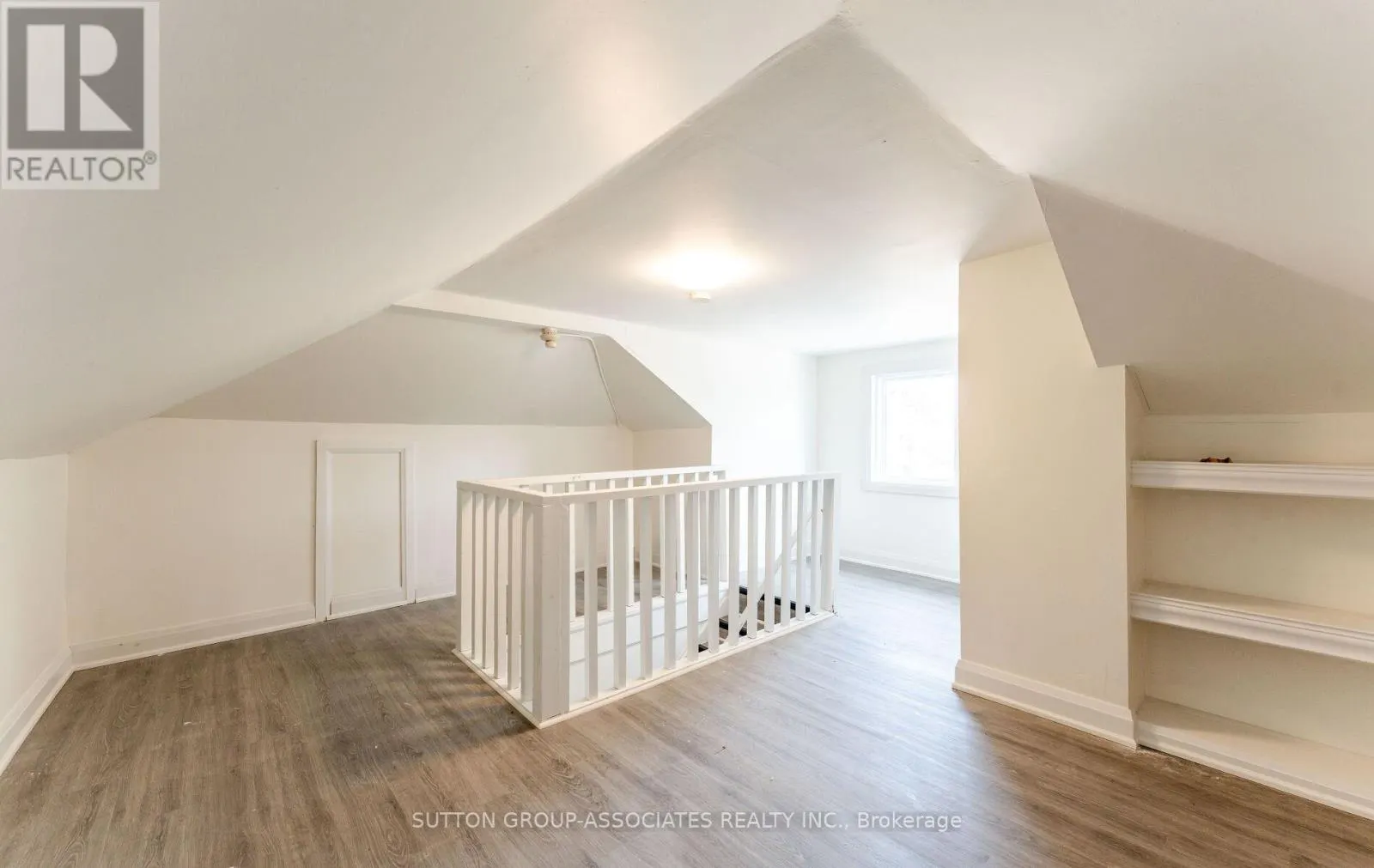 2 - 1610 DUNDAS STREET W
