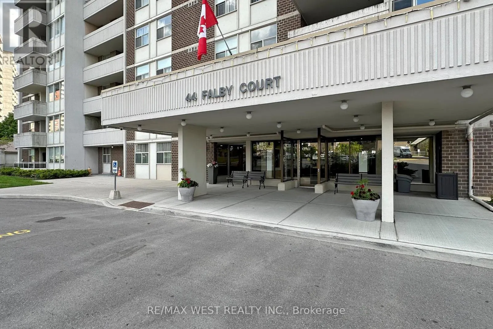 1207 - 44 FALBY COURT
