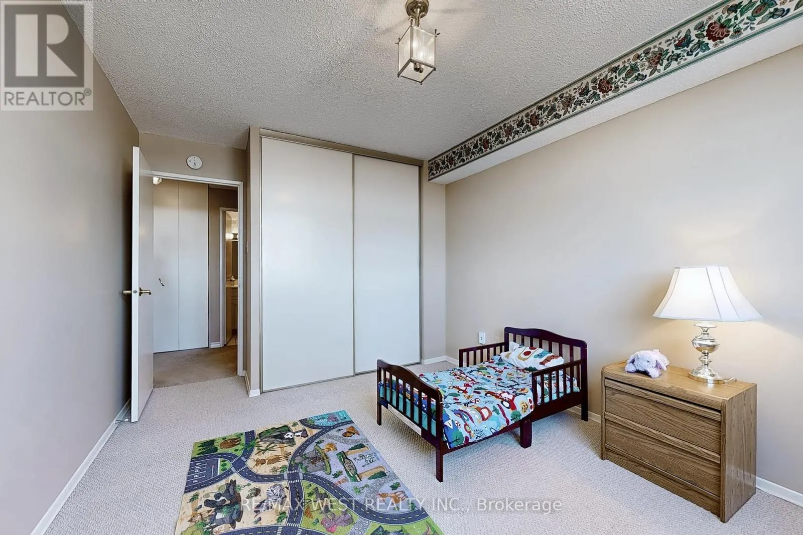 1207 - 44 FALBY COURT