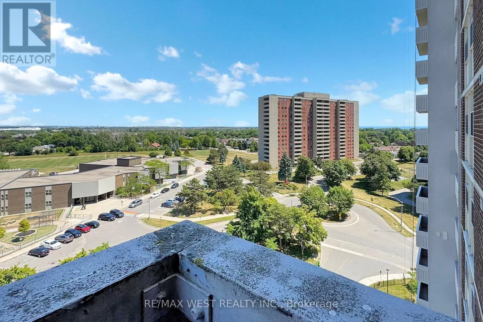 1207 - 44 FALBY COURT