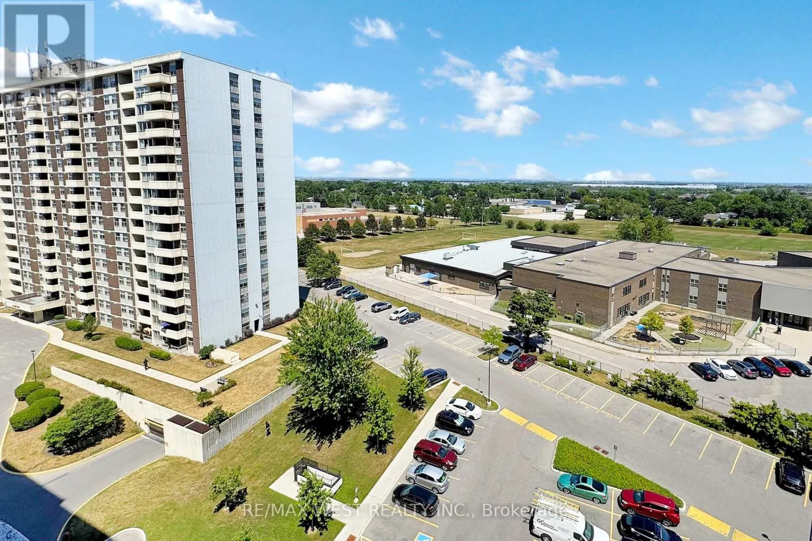1207 - 44 FALBY COURT
