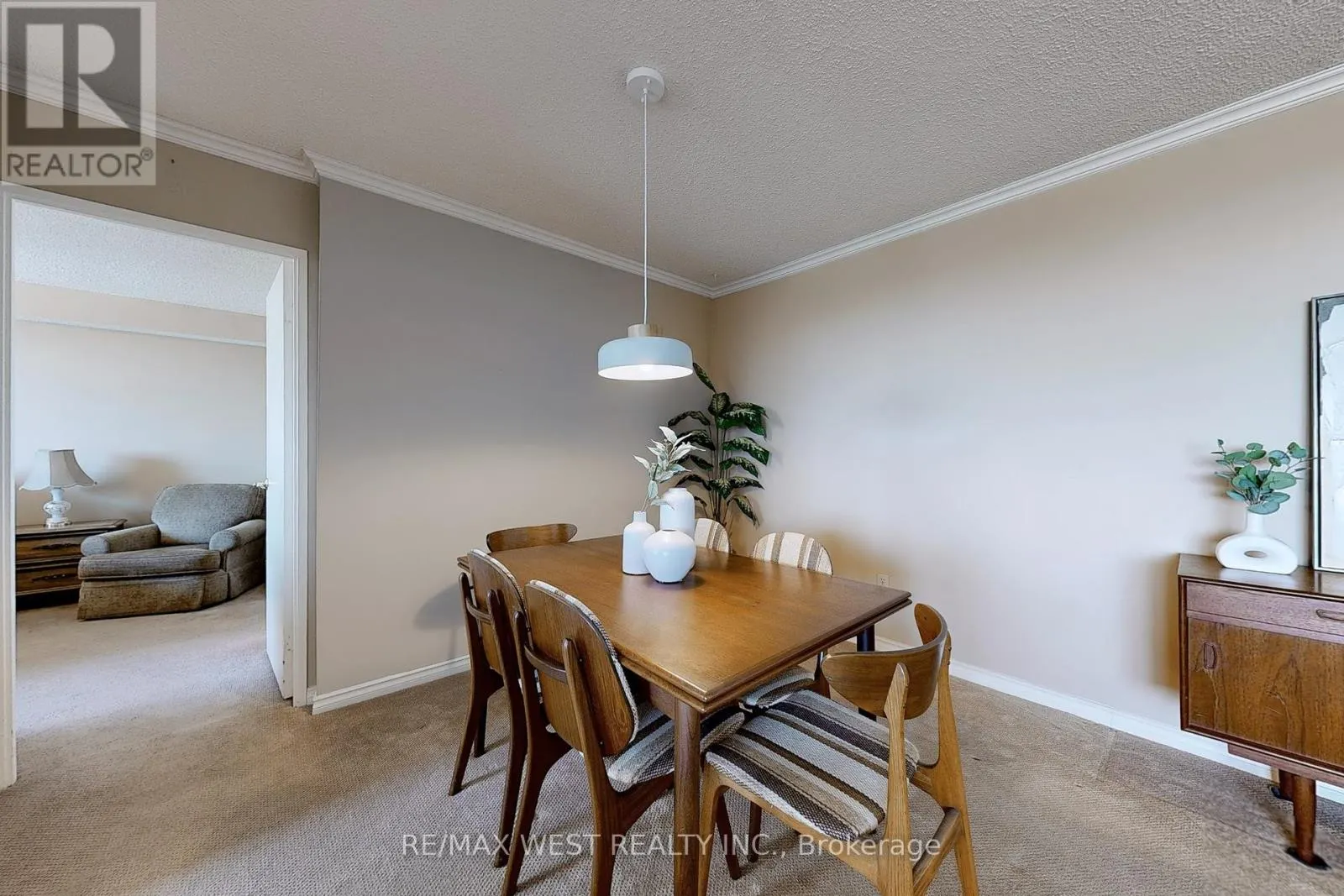 1207 - 44 FALBY COURT