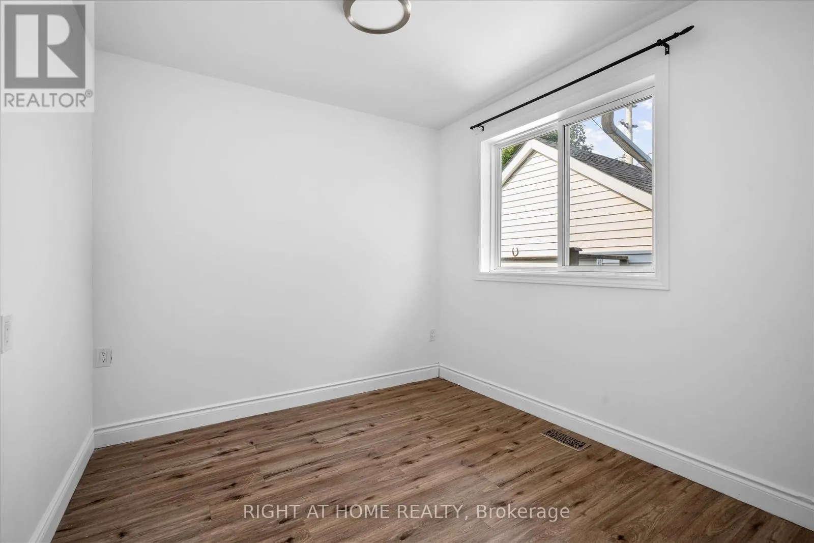 7 TULLOCH DRIVE