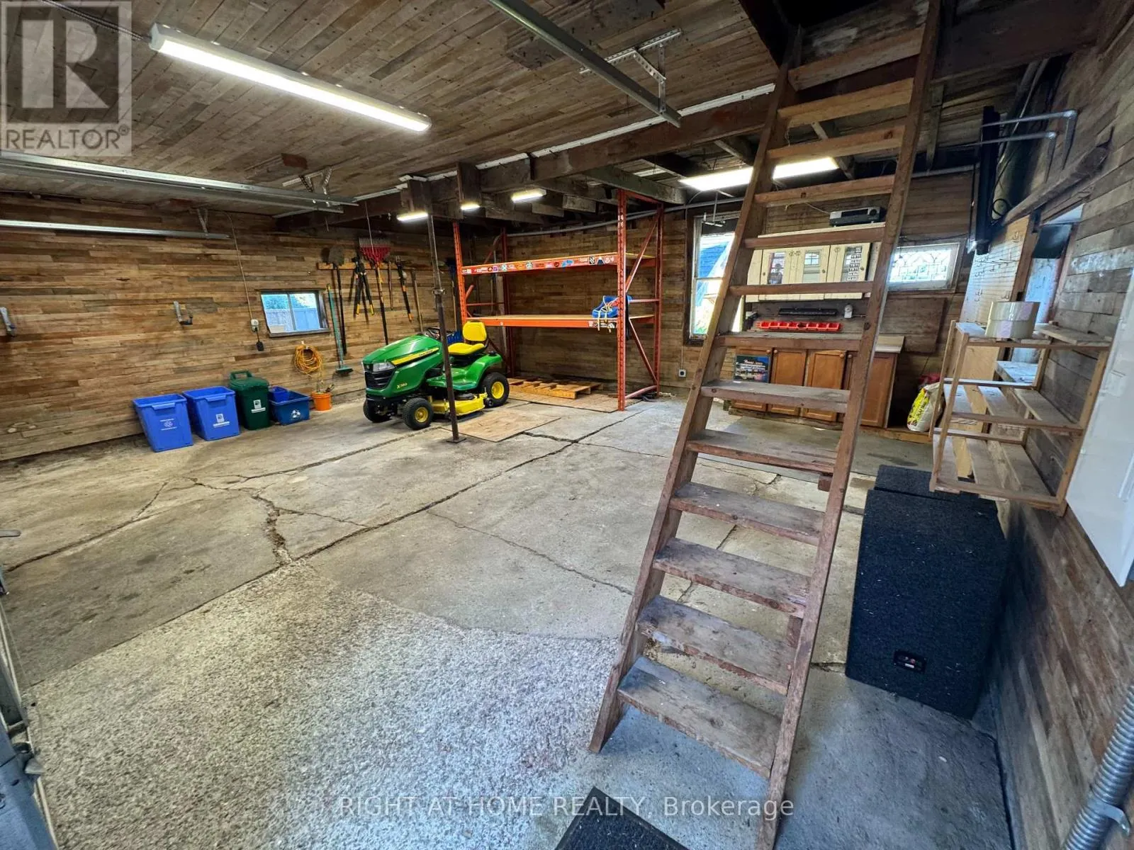 675 MYRTLE ROAD W