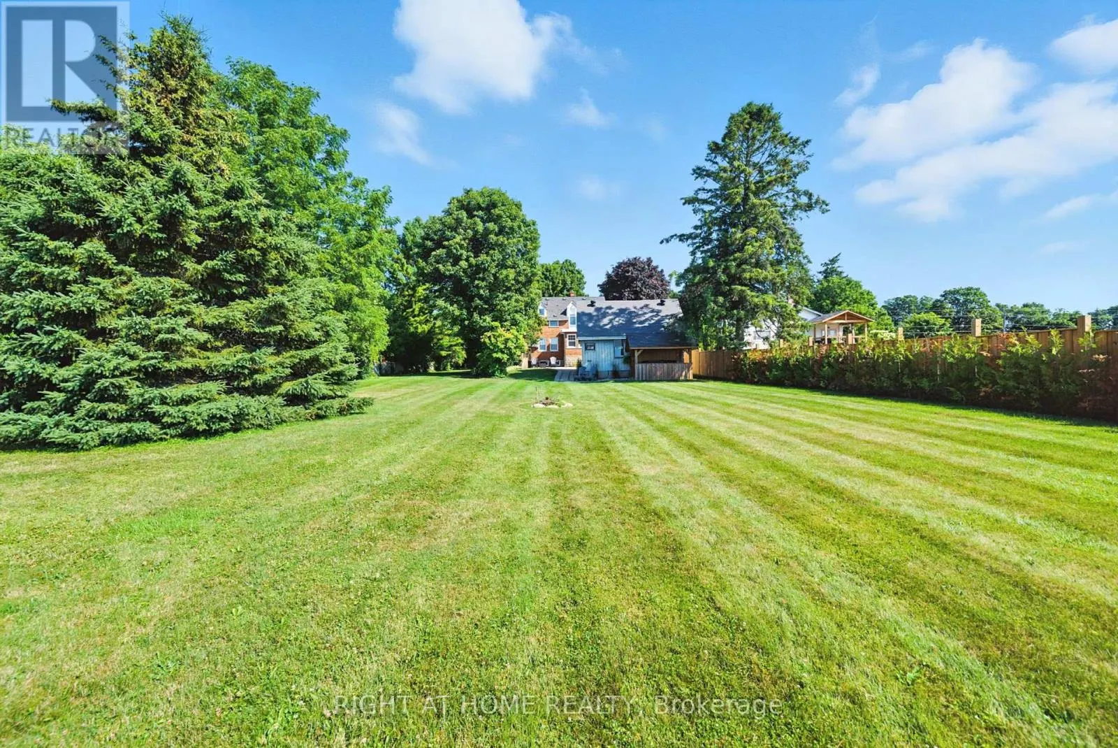 675 MYRTLE ROAD W