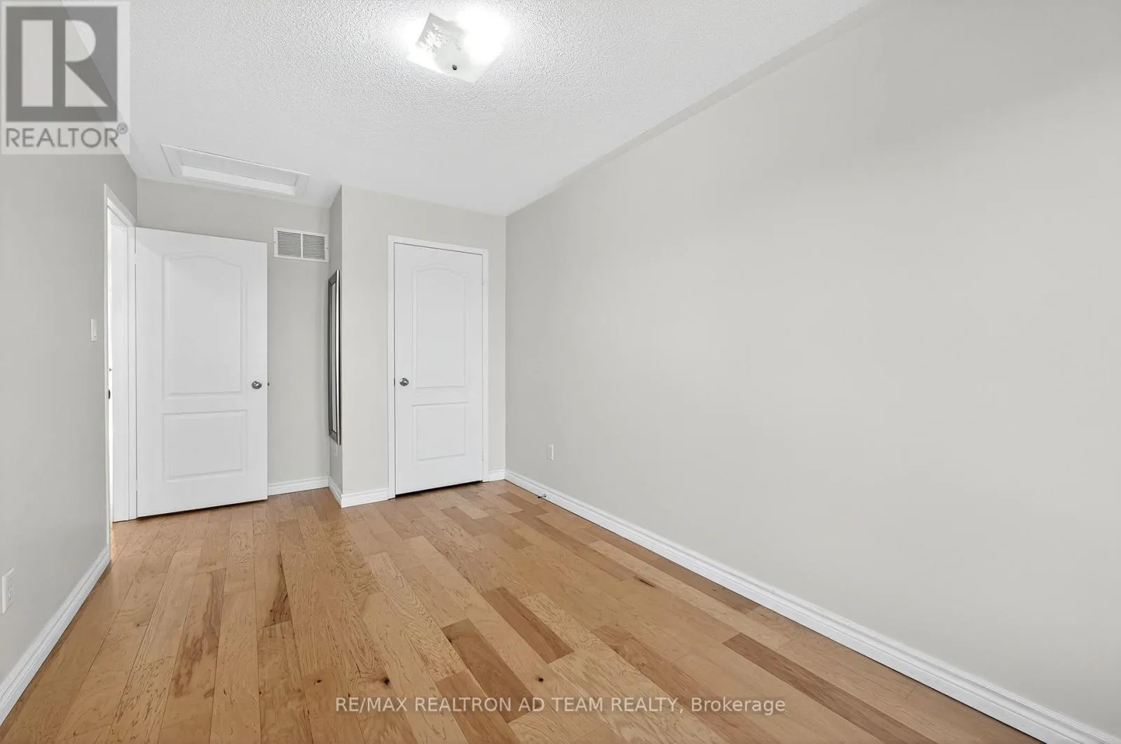 34 UNSWORTH CRESCENT
