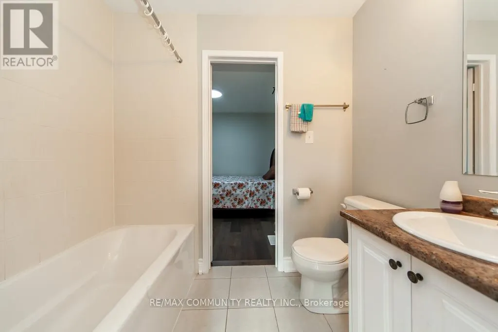 24 RAITHBY CRESCENT