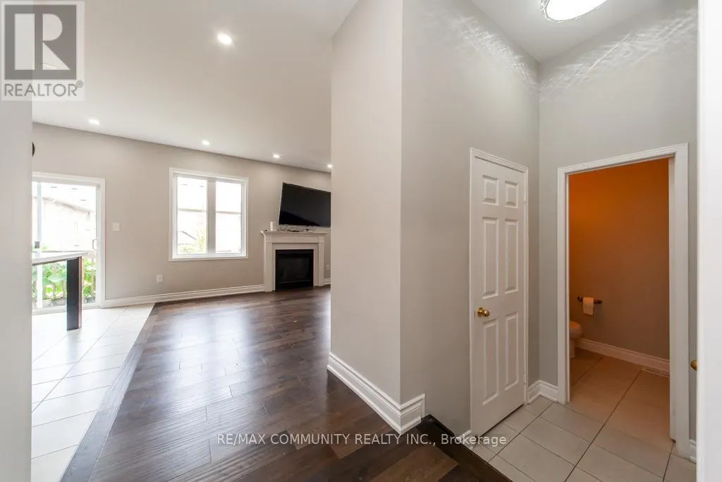 24 RAITHBY CRESCENT