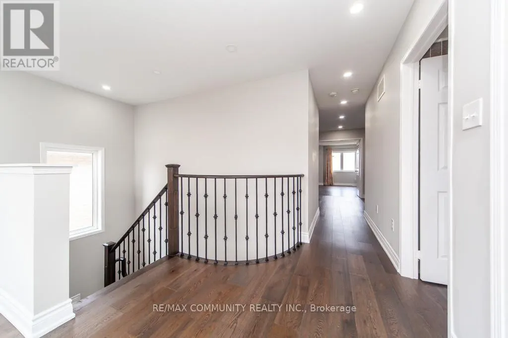 24 RAITHBY CRESCENT