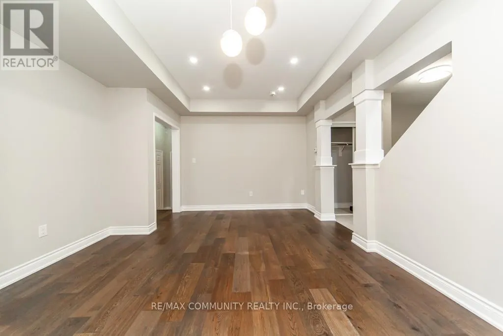 24 RAITHBY CRESCENT