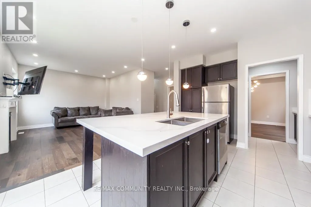 24 RAITHBY CRESCENT