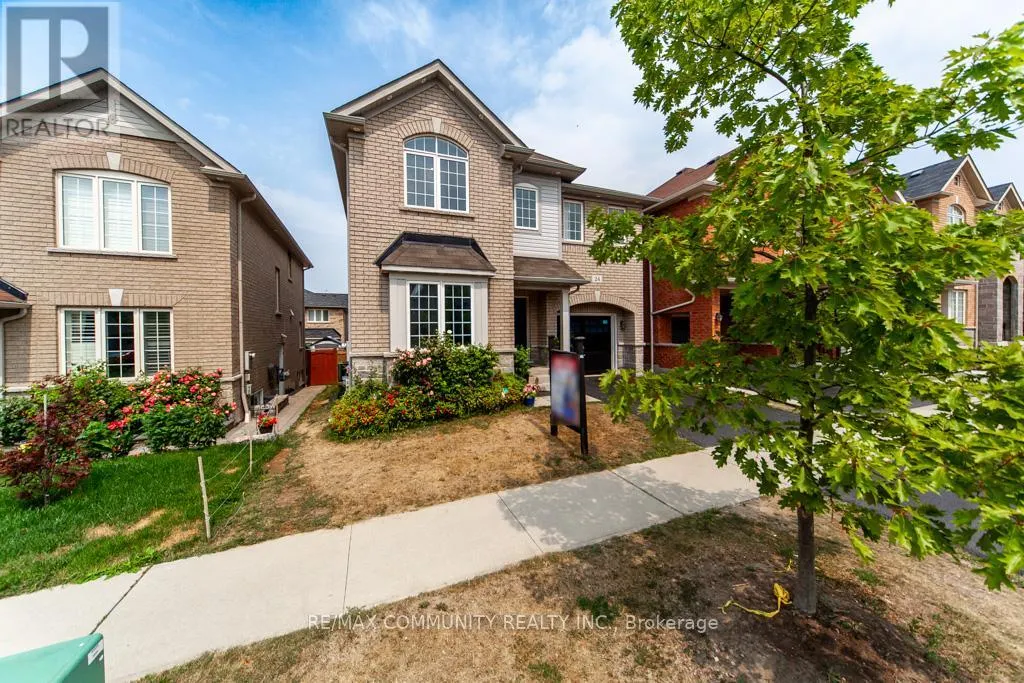 24 RAITHBY CRESCENT