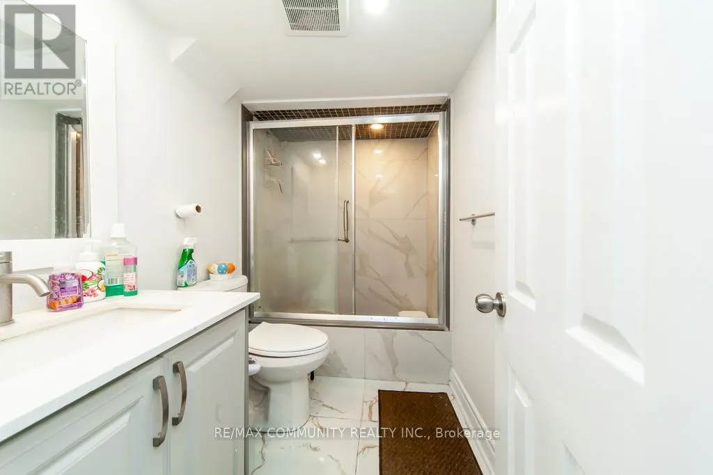 24 RAITHBY CRESCENT