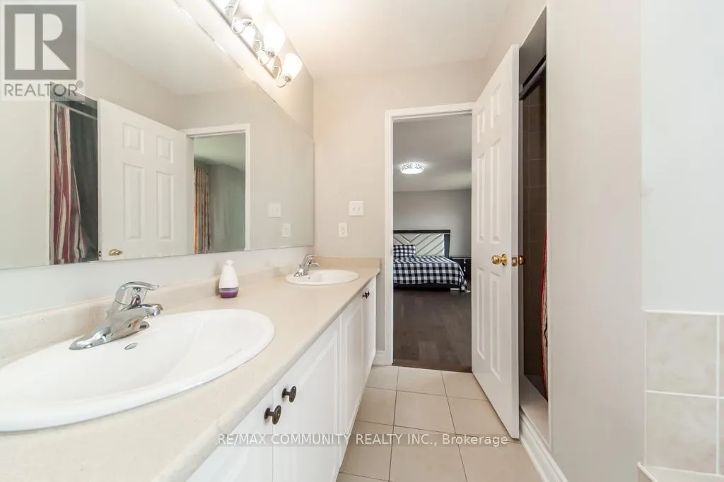 24 RAITHBY CRESCENT