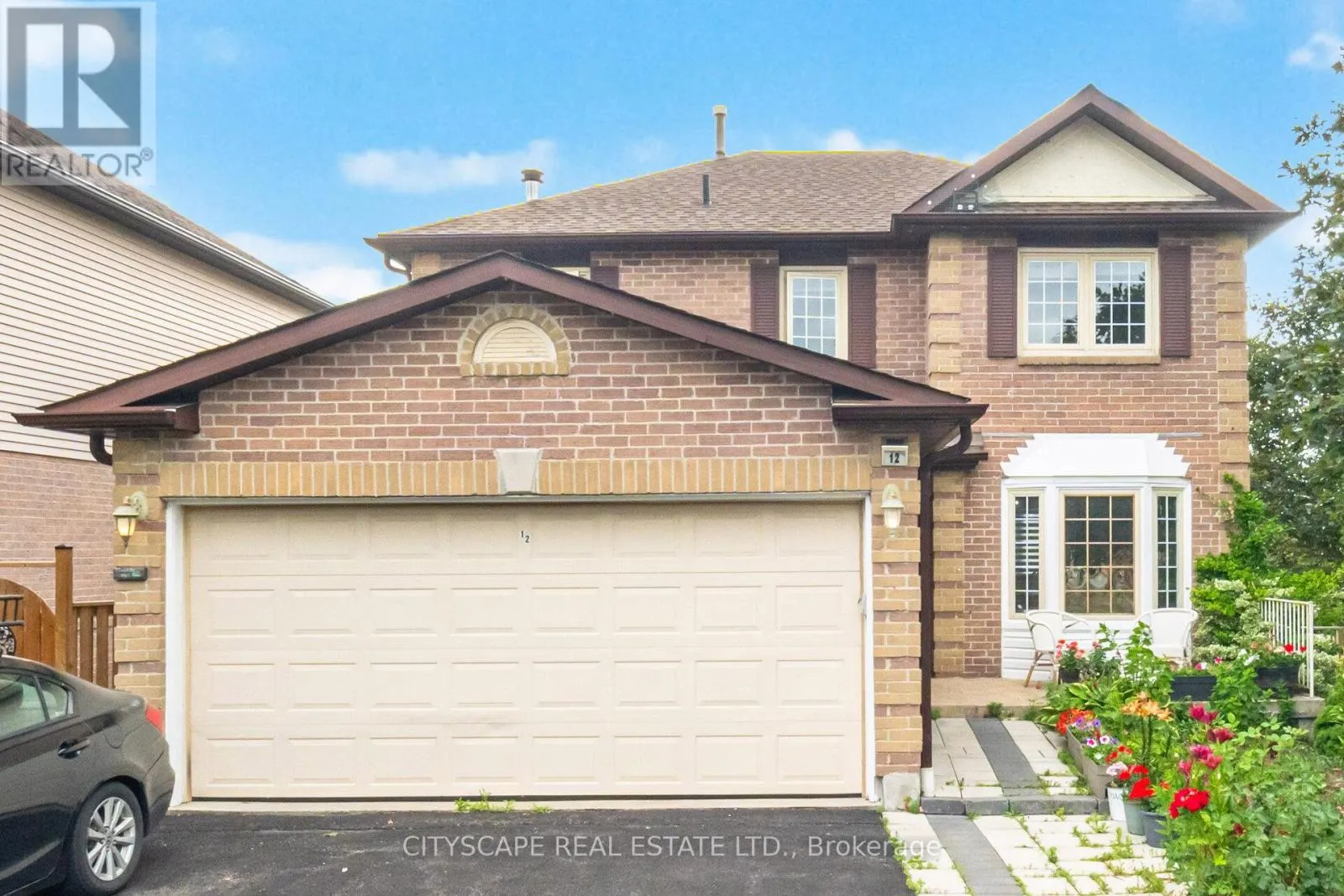 12 COOMER CRESCENT