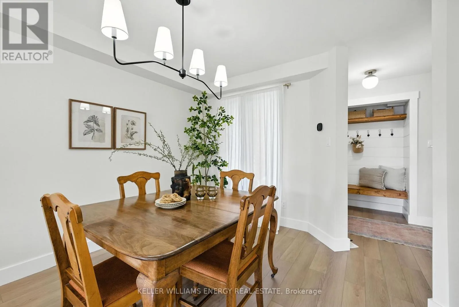 9 GLEN RAY COURT