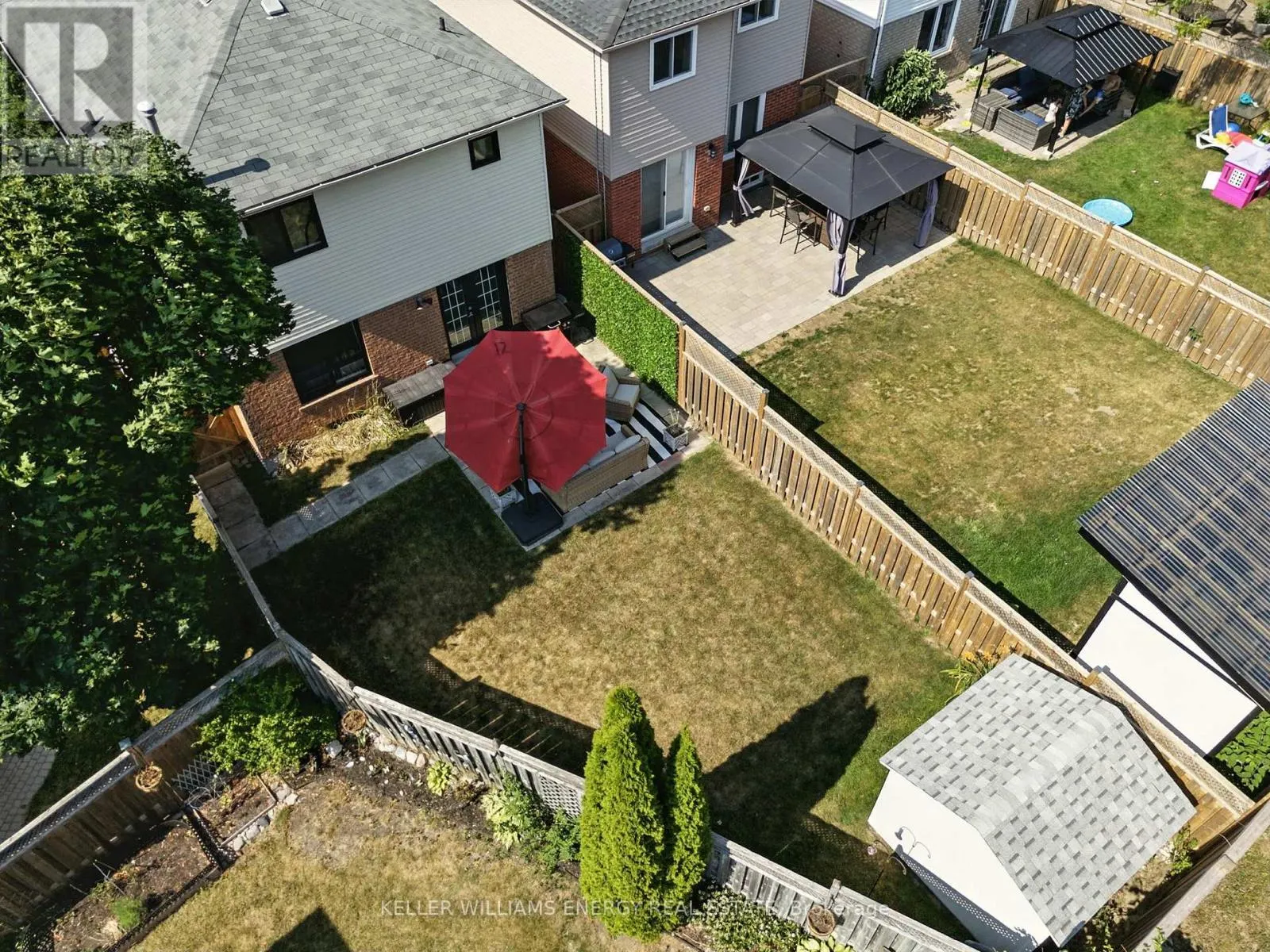 9 GLEN RAY COURT