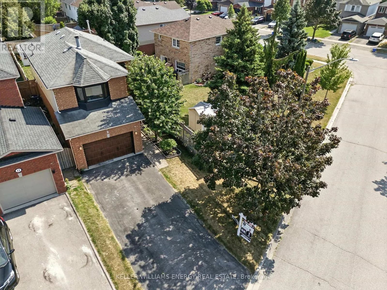 9 GLEN RAY COURT