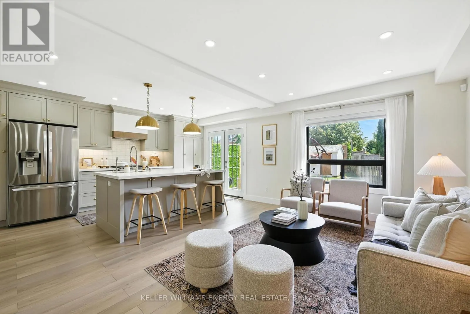 9 GLEN RAY COURT