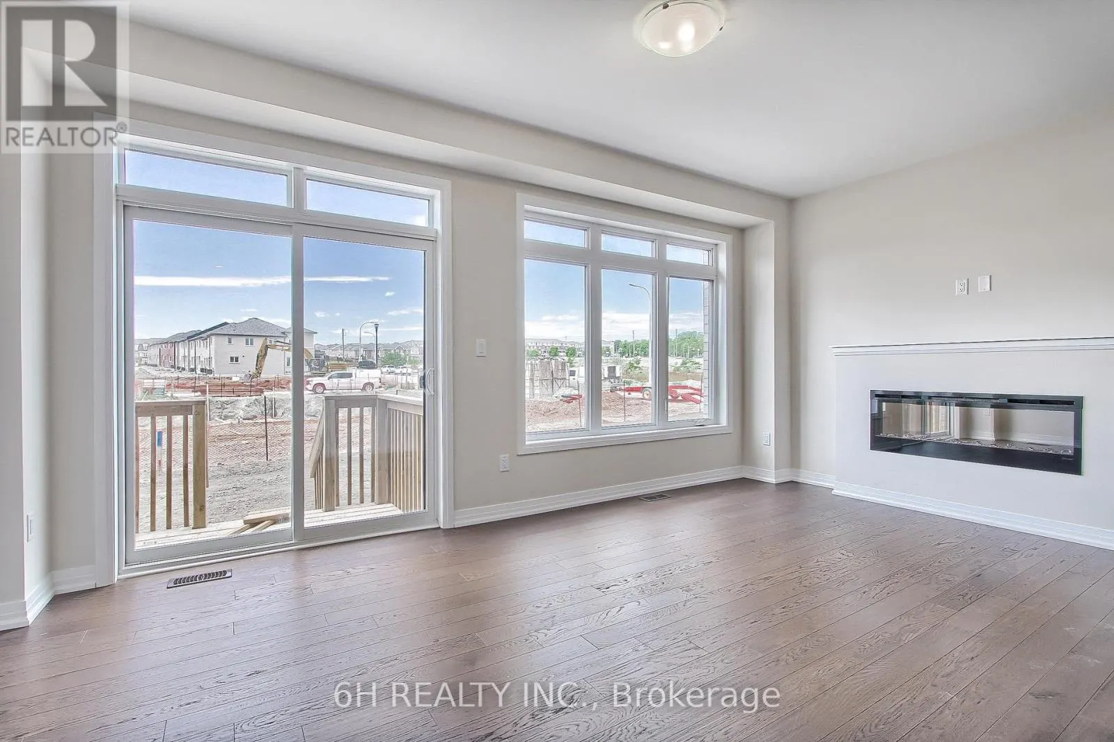 2616 HIBISCUS DRIVE