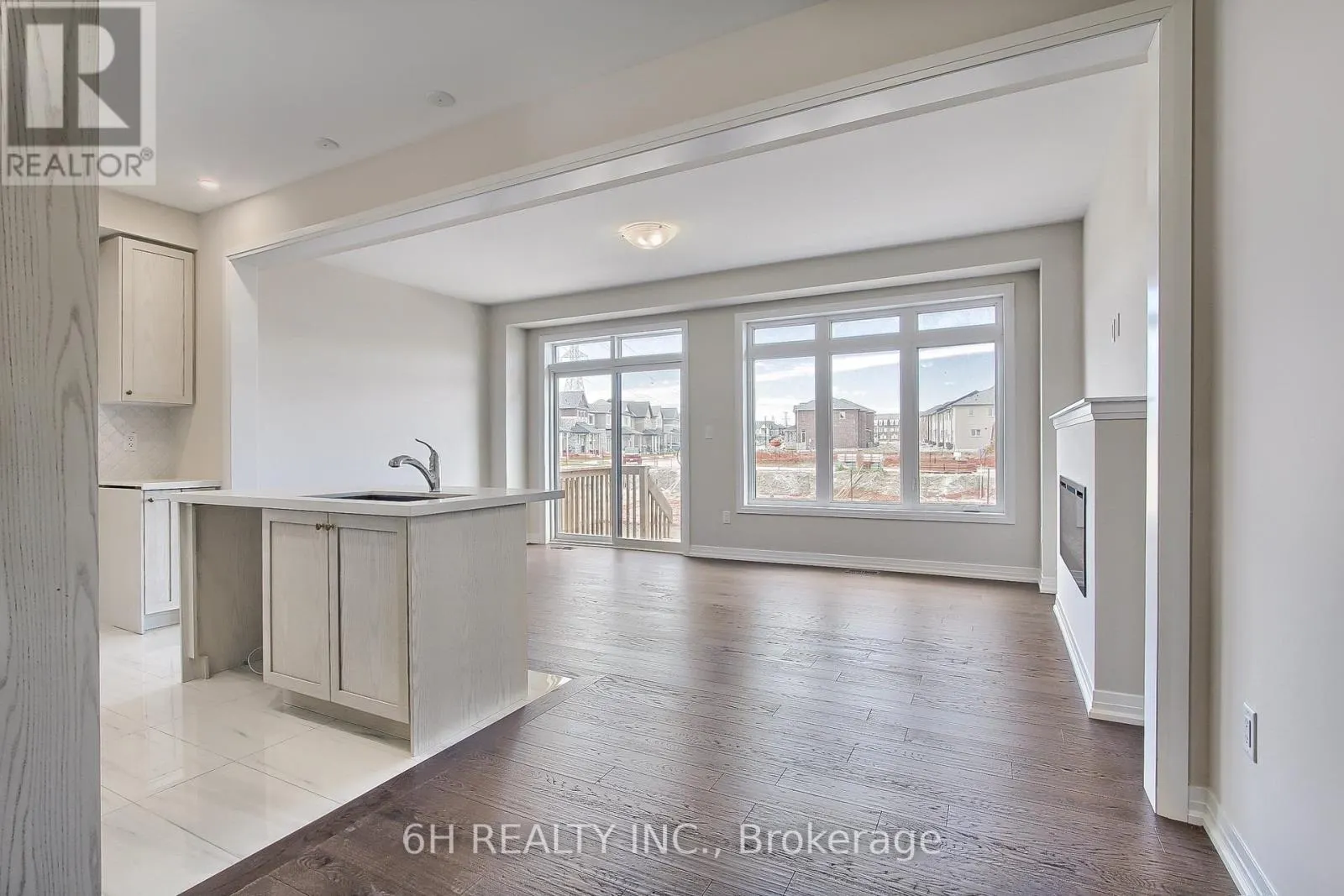 2616 HIBISCUS DRIVE