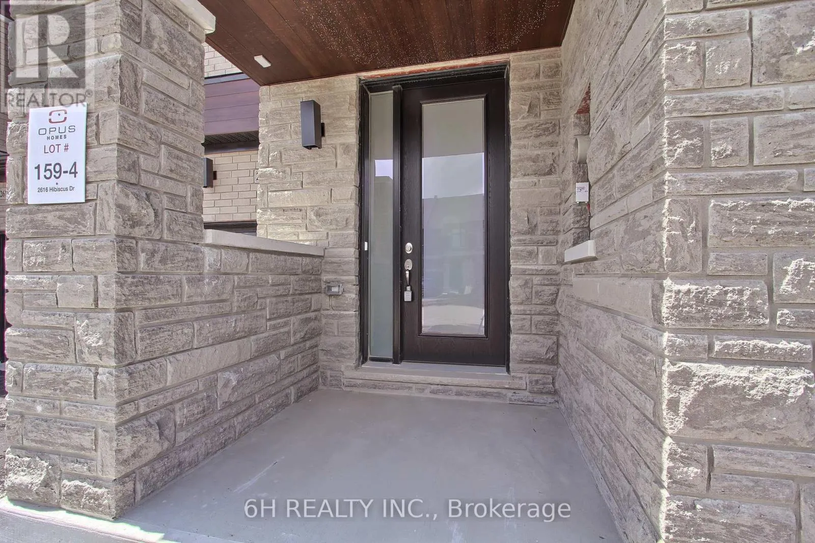 2616 HIBISCUS DRIVE