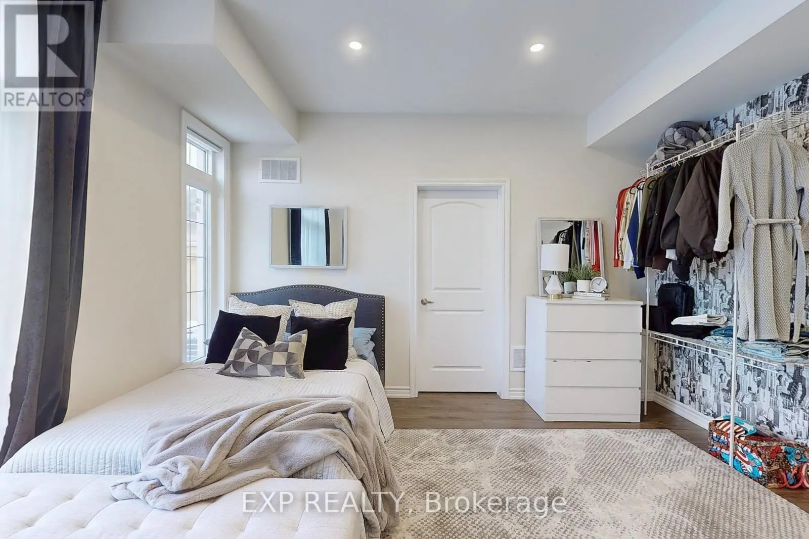 13 SEAGRAVE LANE