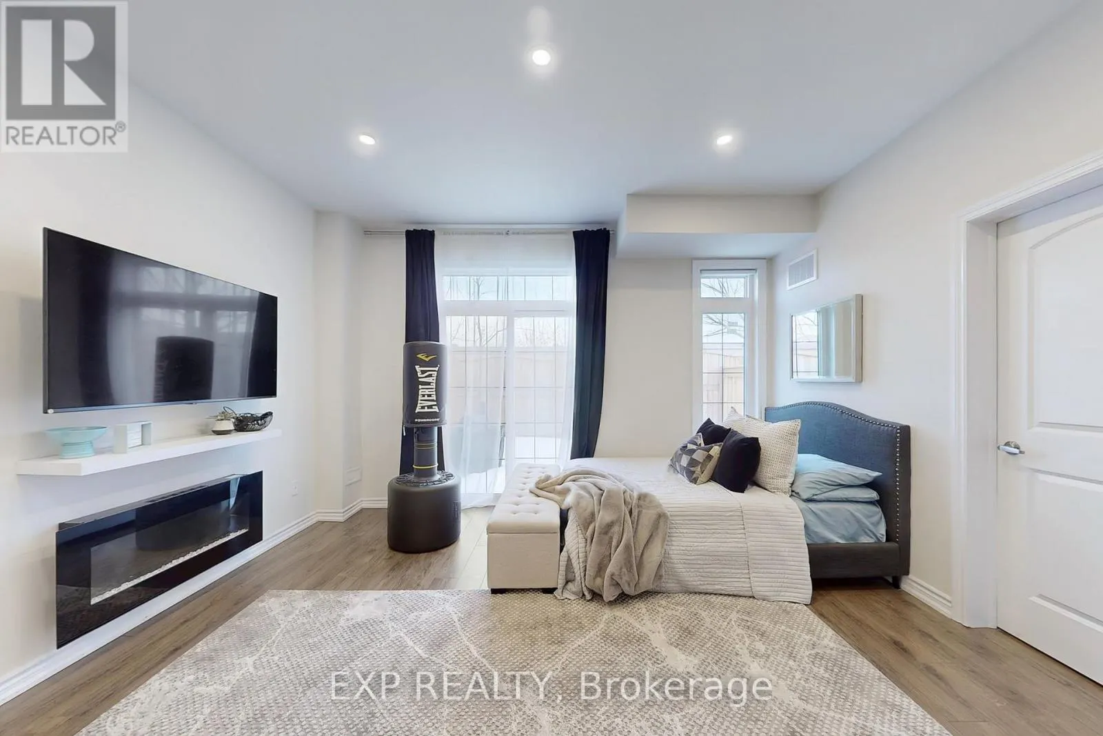 13 SEAGRAVE LANE