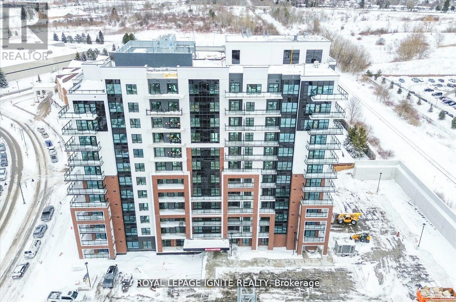 1002 - 55 CLARINGTON BOULEVARD