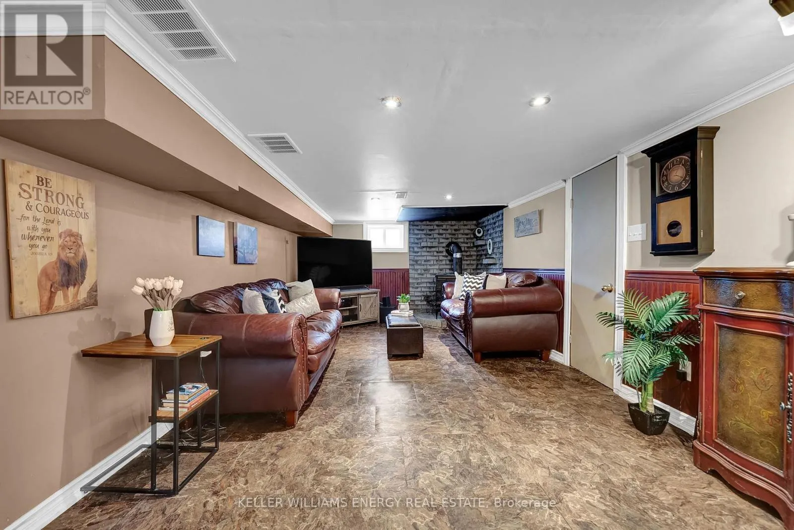1725 BROWNSVILLE ROAD