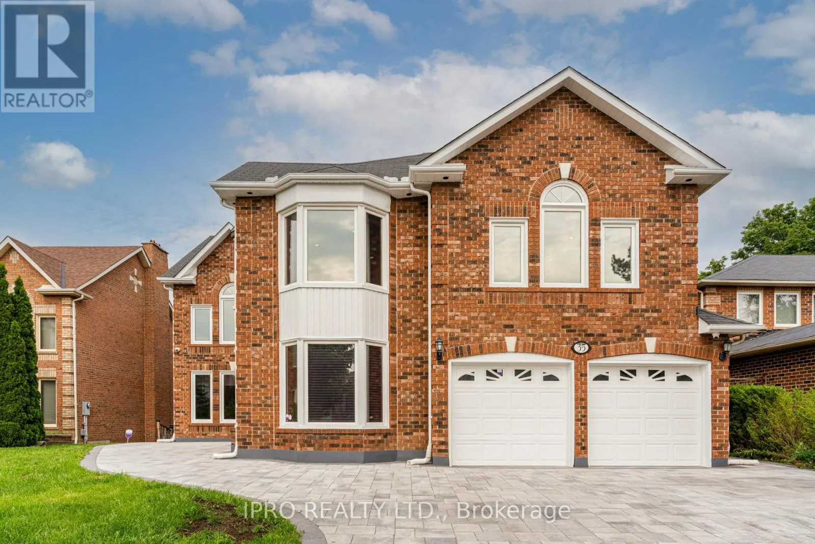 35 SAYOR DRIVE
