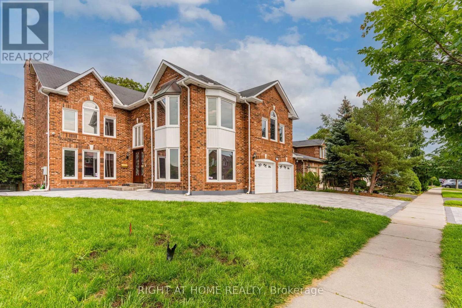 35 SAYOR DRIVE